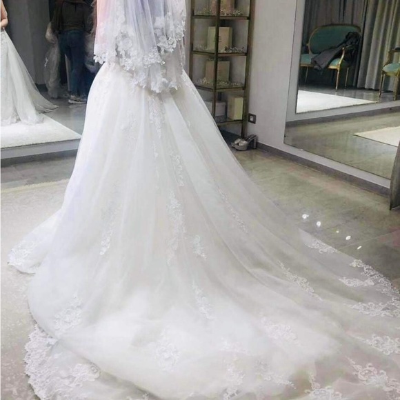 Robe de mariage haut de gamme - Picture 6 of 12